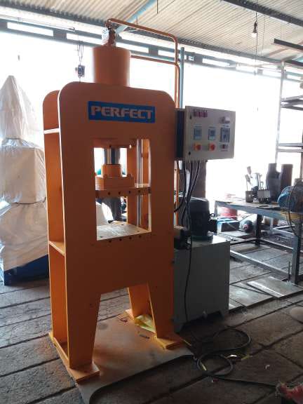 Perfect Automatic Rubber Compression Moulding Press, Power : 1-3kw