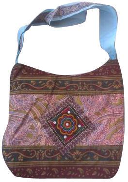 Param Handicrafts Embroidery Fashionable Handbags, Specialities : Easy To Carry