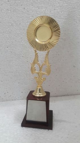 Matel Custom Metal Trophy, for Award Ceremony, Feature : Attractive Pattern, Hard Structure, Rust Finishing