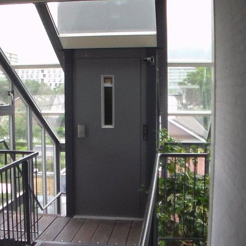 swing door lift