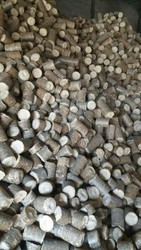 Hard Common Agro Briquettes, Packaging Type : Jute Bags