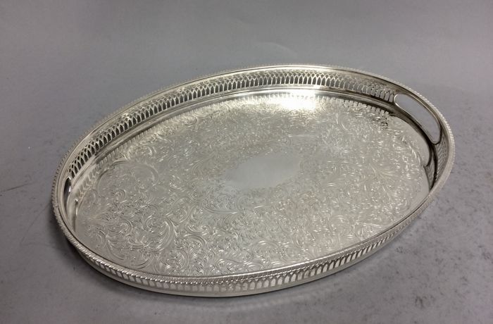 Aluminum Oval Serving Tray