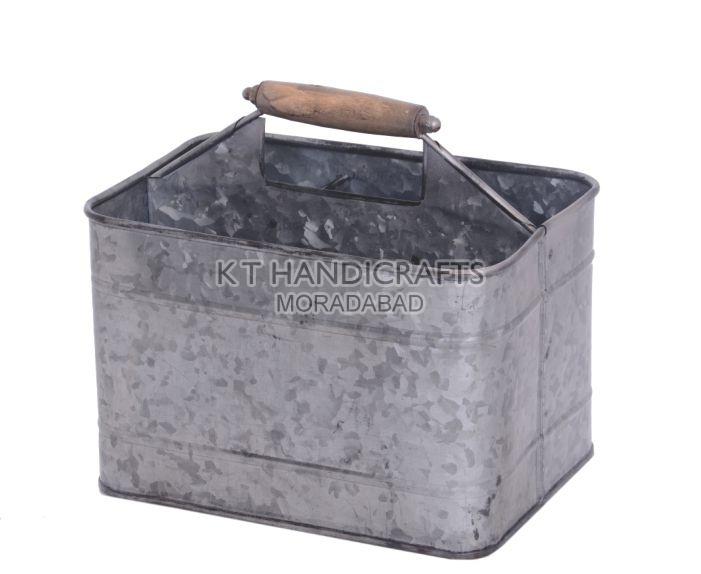 10.5x7.5x9 Inch Galvanized Metal Garden Basket, Feature : Superior Finish