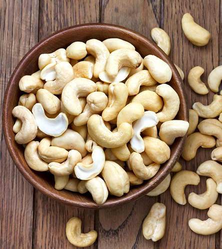 Cashew nuts, for Food, Snacks, Sweets, Packaging Type : Tinned Can