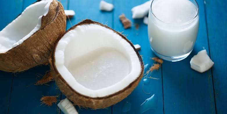 Organic Skimmed Coconut Milk, for Bakery Products, Food, Human Consumption, Ice Cream, Feature : Highly Nutritious