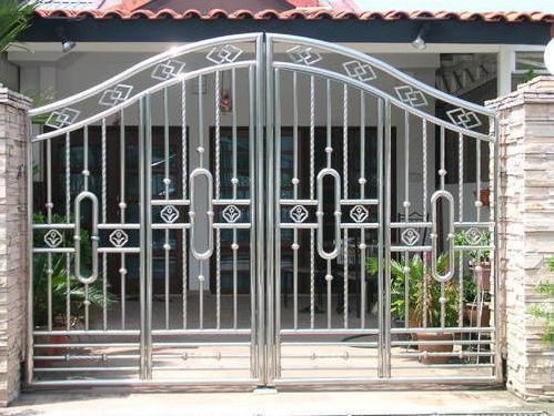Stainless Steel Gate, for Construction, Size : 3x6.5ft, 6x6ft