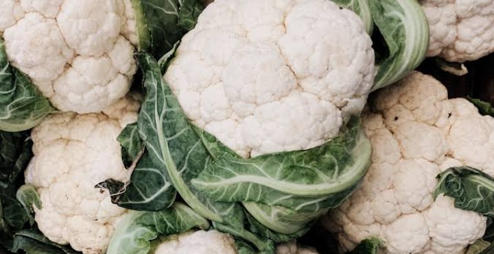Common Cauliflower, for Human Consumption, Cooking, Packaging Type : Plastic Bag