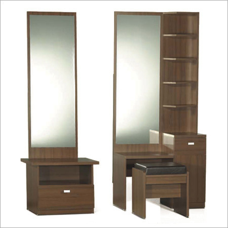 Natural Wood Polished Dressing Table, for Home, Parlour, Feature : Attractive Designs, Durable, Easy To Place