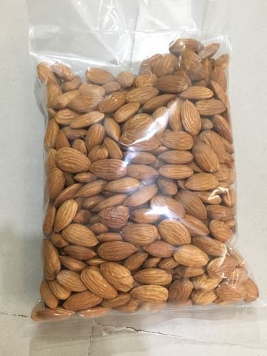 Healthy Whole almonds kernel