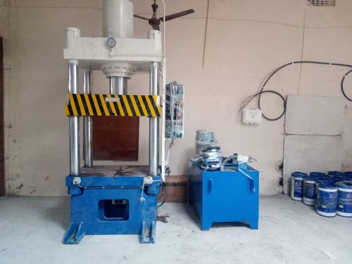 Pillar Type Hydraulic Press Machine, Capacity : 50-100kg/h