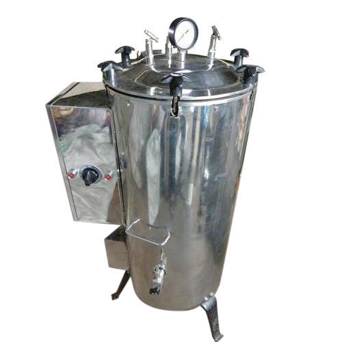 Double Wall SS Vertical Autoclave