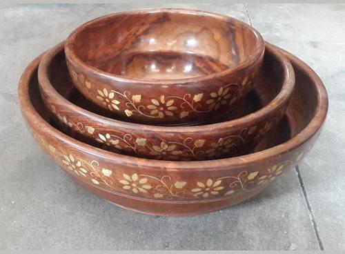 Polished Handicraft Wooden Bowl, Feature : Attractive Designs