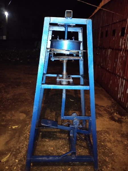 Manual Sal Leaf Dona Making Machine at Rs 15,340 / Piece in Mayurbhanj ...