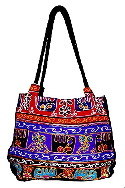 Printed Cotton Ladies Traditional Bags, Style : Shoulder