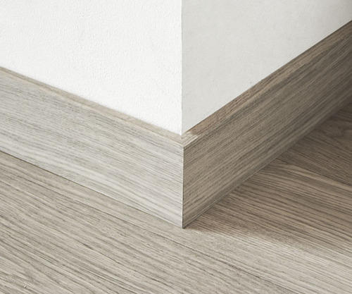 Square skirting boards