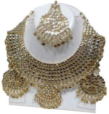 Gold Traditional Necklace Set, Color : Golden, Silrver