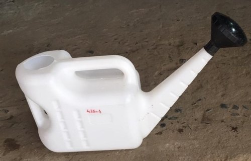 Plastic Watering Sprayer Tank, Size : 5 Litre