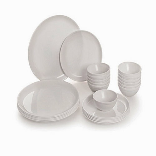 White Plastic Dinner Set