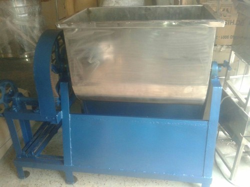 S.S.Body Semi-Automatic detergent powder making machine, Capacity : 70 kg.