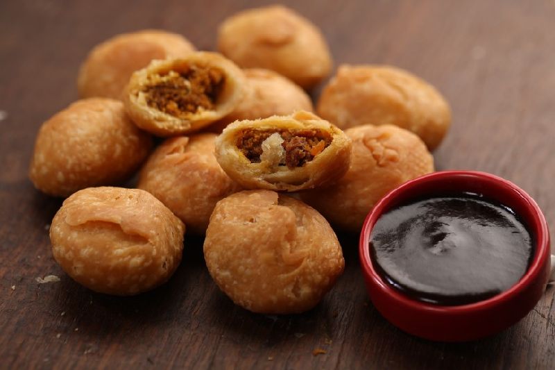Oil Crunchy Dry Kachori, Packaging Type : Paper Boxes