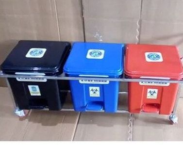 Square 16L Plastic Waste Bin, for Garbage Use, Feature : Good Strength