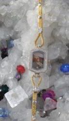 Unisex Gold Wrist Watch, Packaging Type : Carton Box, Corrugated Box Plastic Box