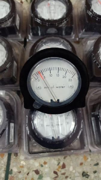 Dwyer 2-5000-50MM Minihelic II Differnntial Pressure Gauge 0-50 MM W.c