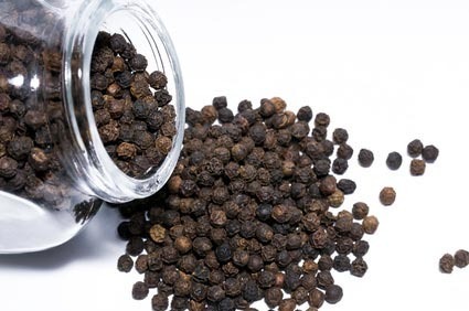 Natural black pepper, Packaging Type : Gunny Bag, Jute Bag, Plastic Pouch, Poly Bag, Packaging Size : 1kg