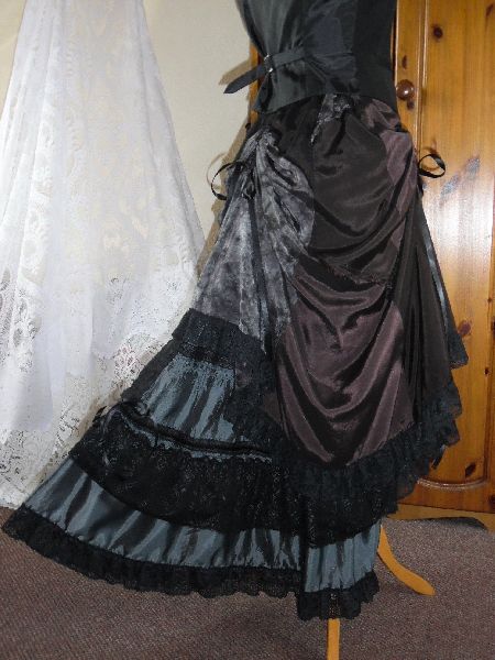 Ladies Bustle Skirt