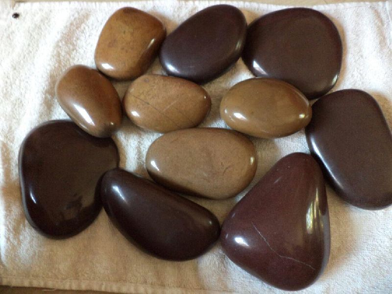 Polished Natural Pebble Stone, Feature : Crack Resistance, Stain Resistance
