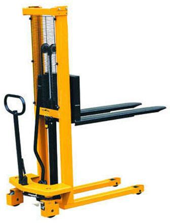Monarch Hydraulic Stacker, for Lifting Goods, Load Capacity : 1000-1500kg
