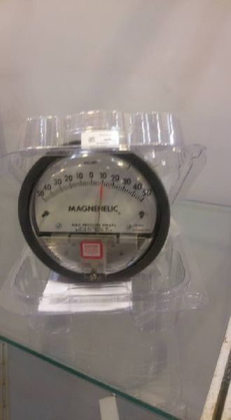 DWYER Series 2000 Magnehelic Differential Pressure Gages