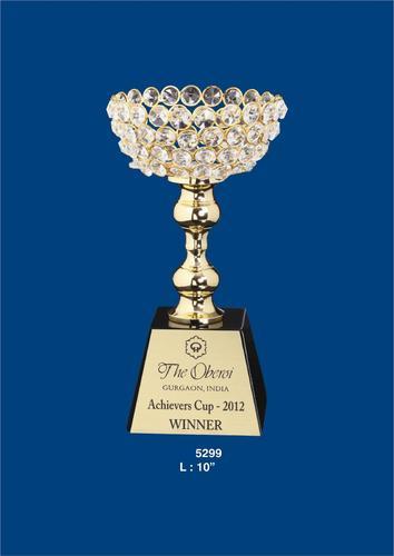 Crystal Cup Trophy, Feature : Easy maintenance, Eye catchy designs, Good quality
