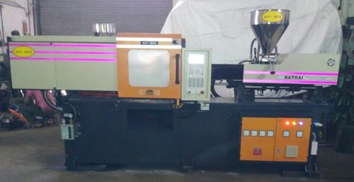 plastic injection moulding machine