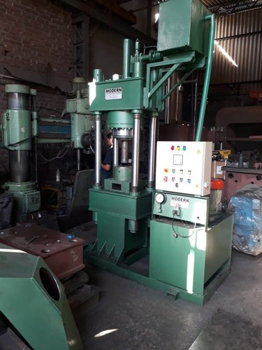 Modern Engineering Automatic Briquetting Press Machine
