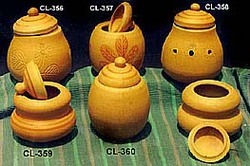 Plain Clay Spice Pots, Shape : Round