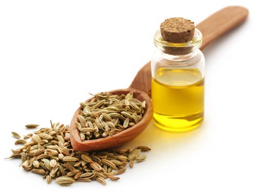 Common Fennel Oil, for Food Flavoring, Medicine, Form : Liquid