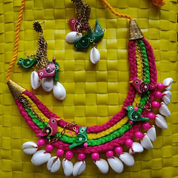 handicrafted fashion jewelery