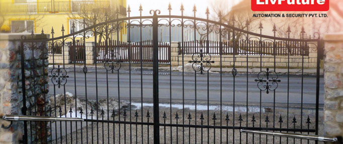 Rectangular Polished Iron Remote Swing Gate, for Outside The House