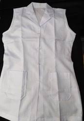 Plain Polyester Nurse Coat, Feature : Anti-Wrinkle, Comfortable, Easily Washable, Impeccable Finish