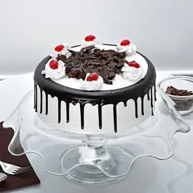 Round Black Forest Cake