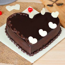 Love Chocolate Truffle Cake