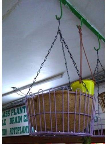 Mild Steel Metal Hanging Basket, for Plantation, Shape : Round