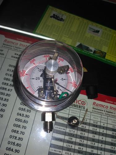 Alloy Steel Electric Contact Pressure Gauge, Shape : Round