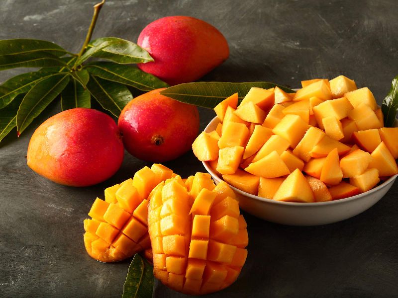 Organic Alphonso Mangoes, for Direct Consumption, Food Processing, Style : Fresh