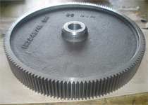 Round Polished Metal Spur Gear, for Automobiles, Feature : Rust Proof