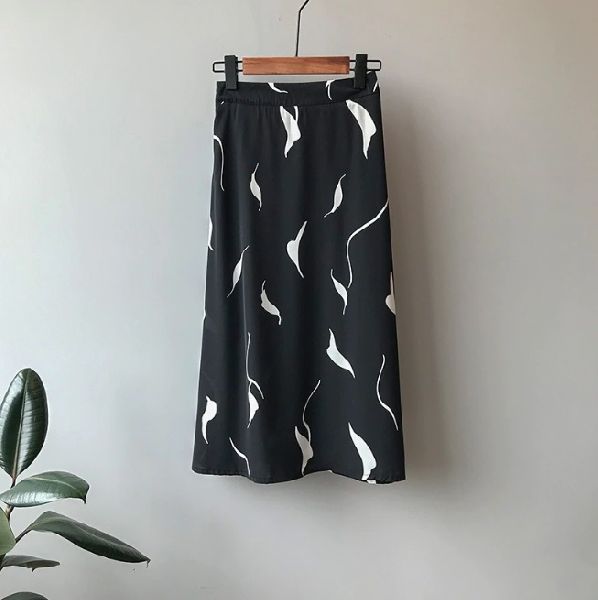 Black A Line Skirt printed, Style : Regular