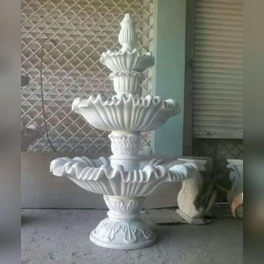 Polished 4 Feet Sandstone Fountain, for Amusement Park, Garden, Outdoor, Public Attraction Places