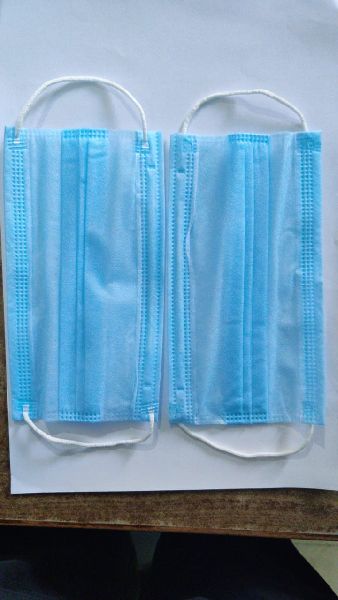 Surgical Mask with Nose Wire, for Hospital, Feature : Disposable