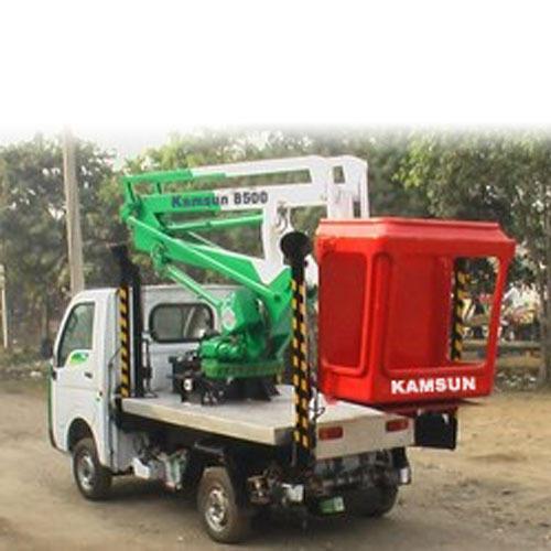 Articulated Boom Lift (7-9 Meters), Loading Capacity : 1000-2000kg